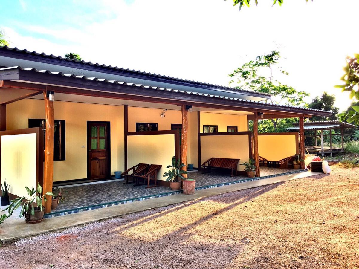 Baansuan Resort Don Sak Exterior photo