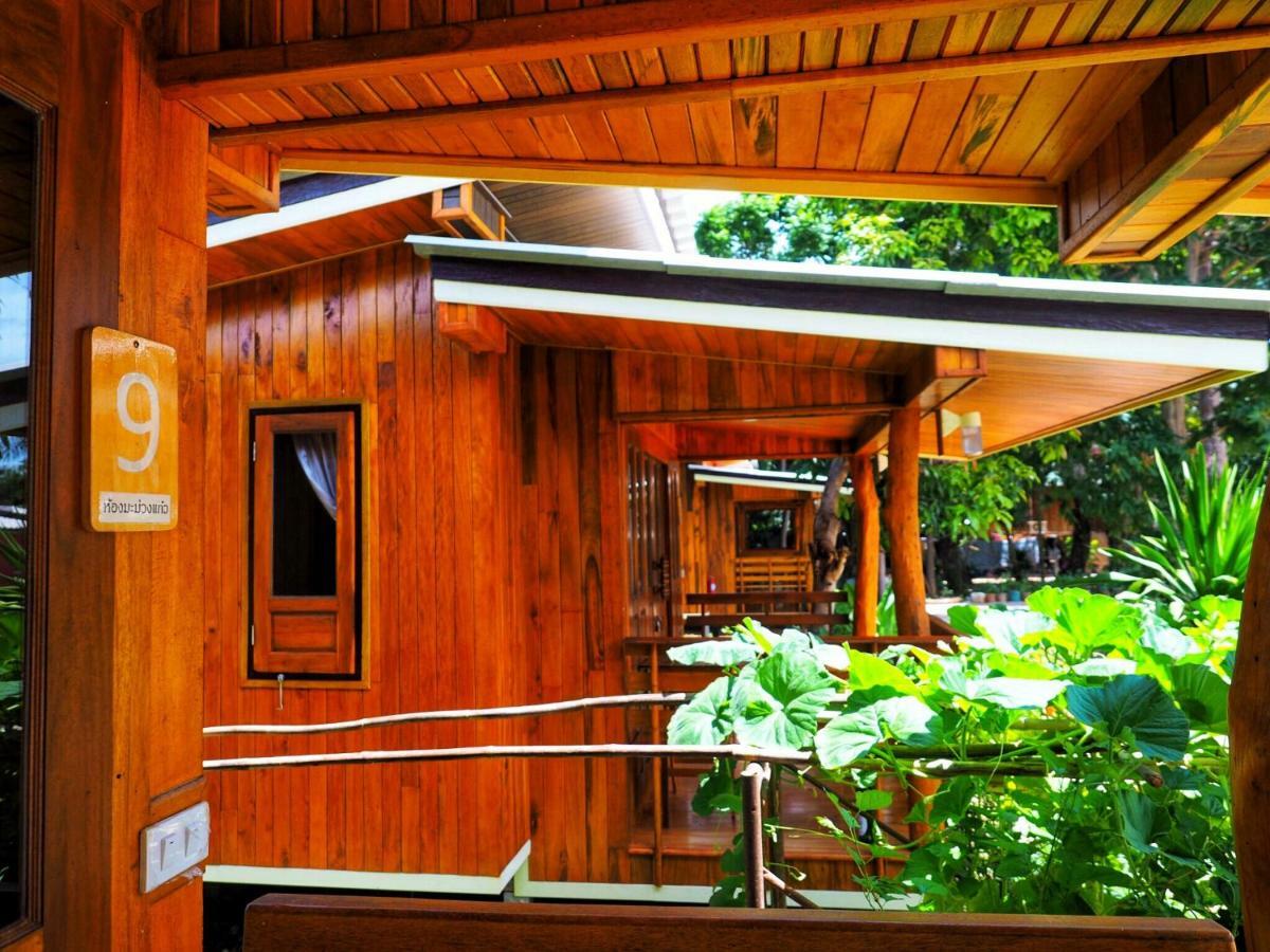 Baansuan Resort Don Sak Exterior photo